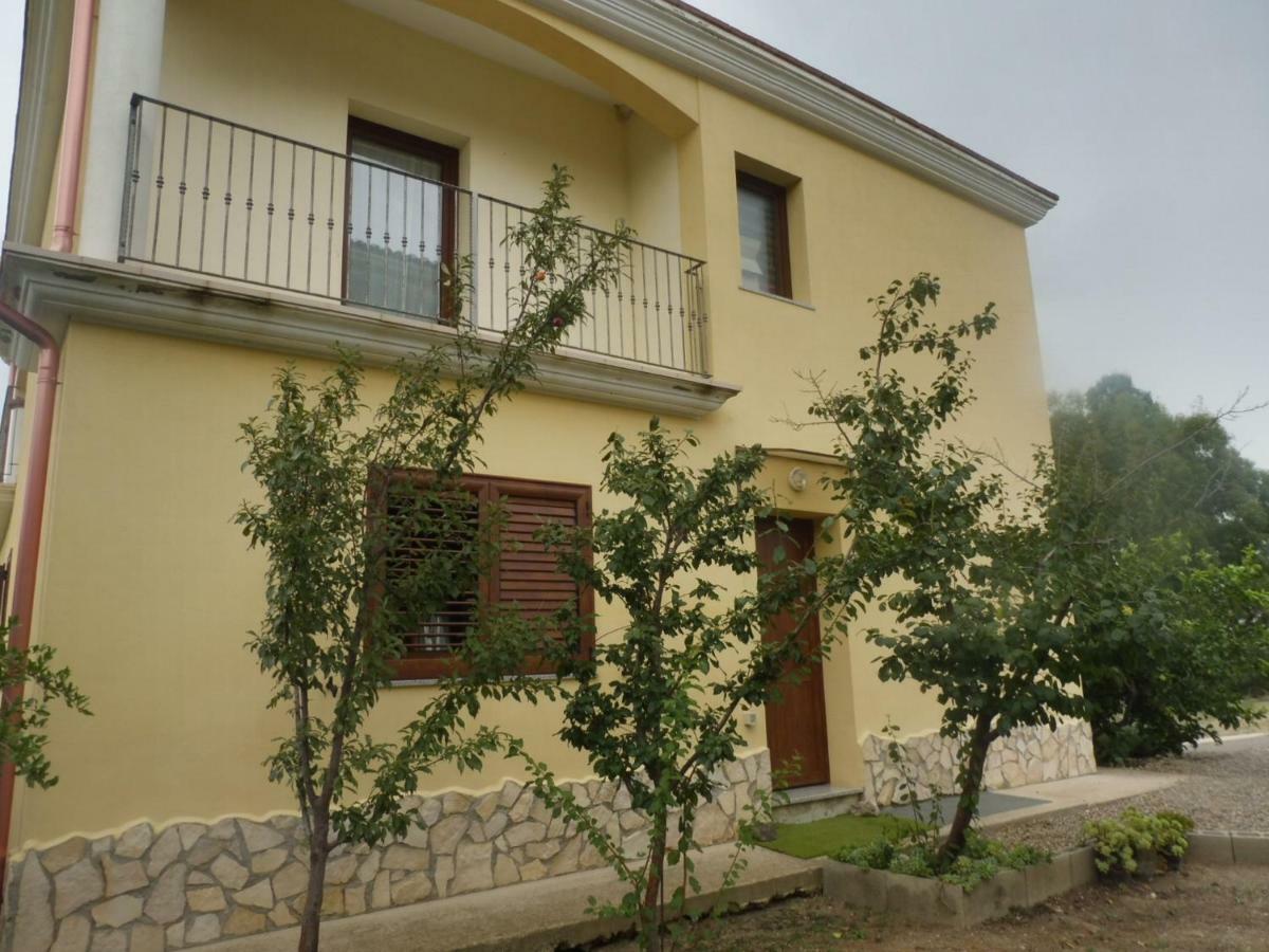 Casa Miriam - Appartamenti Vacanze Виллапутцу Экстерьер фото