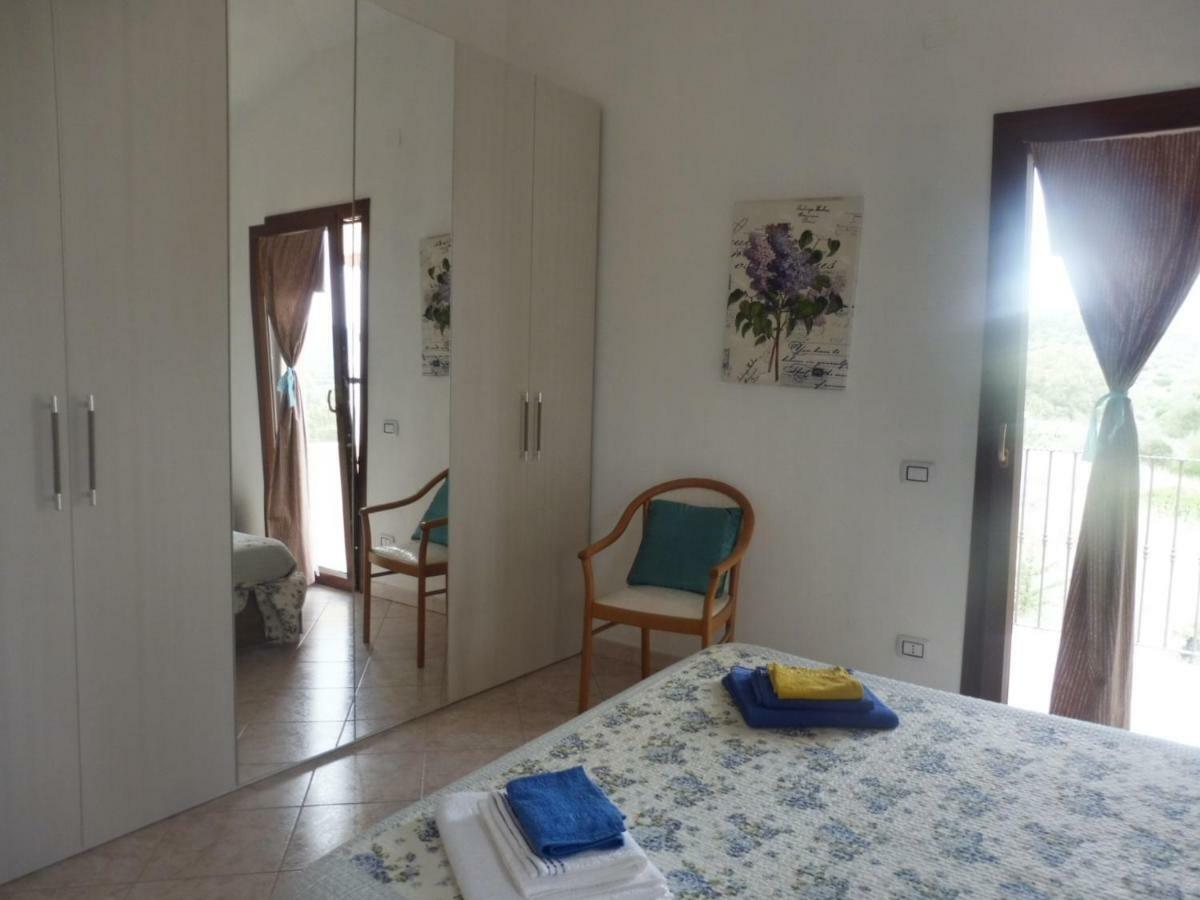 Casa Miriam - Appartamenti Vacanze Виллапутцу Экстерьер фото